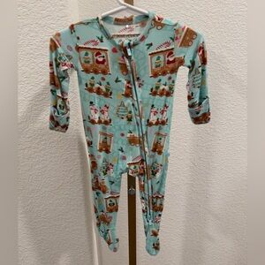 Posh Peanut Christmas bamboo Holiday Elf Footie Pjs 0-3 month